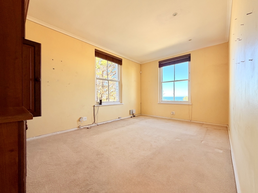 4 Bedroom Property for Sale in Voelklip Western Cape